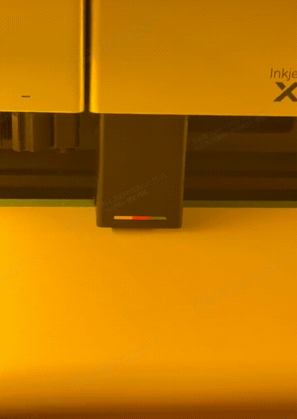 1f105b82-78bd-44ab-98e8-58f042357fe2_1.gif