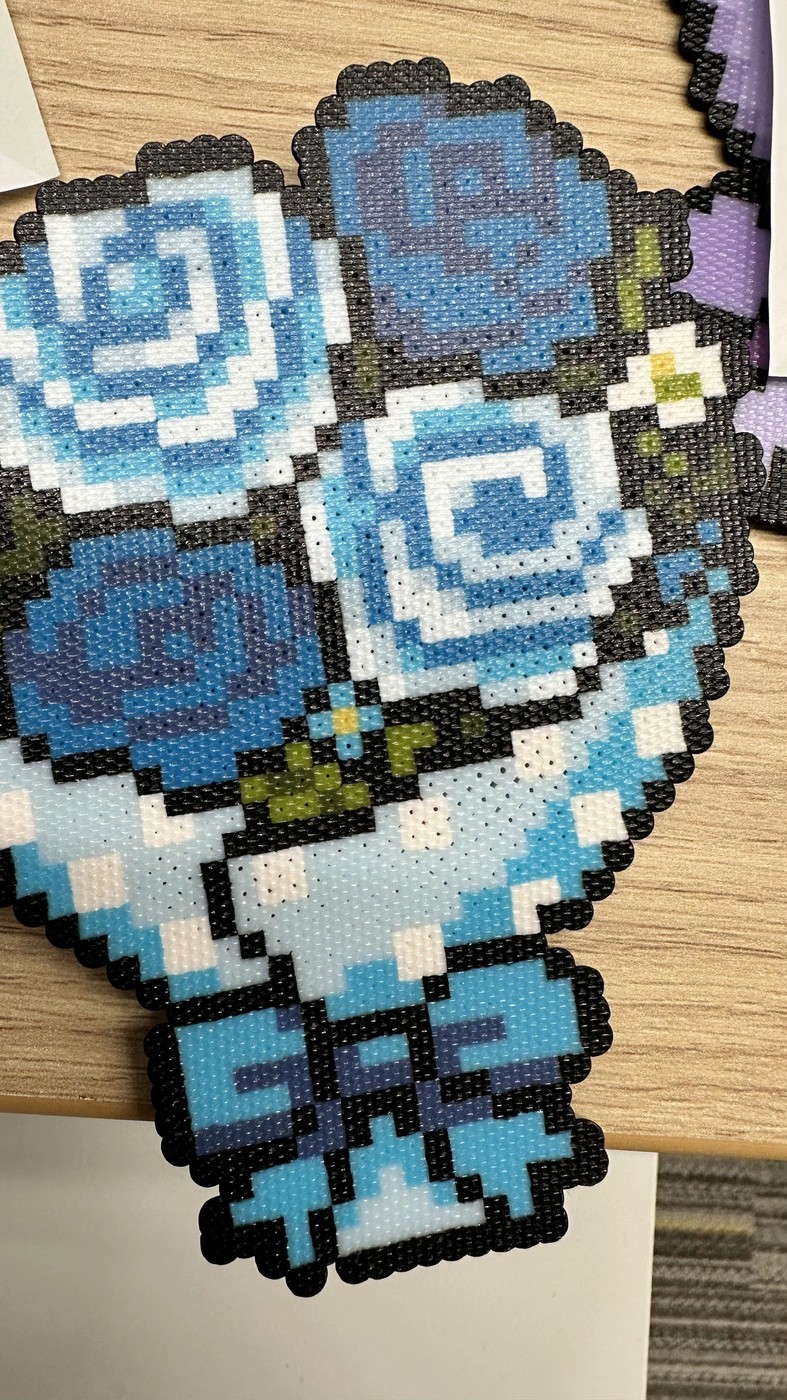 明显孔洞示意